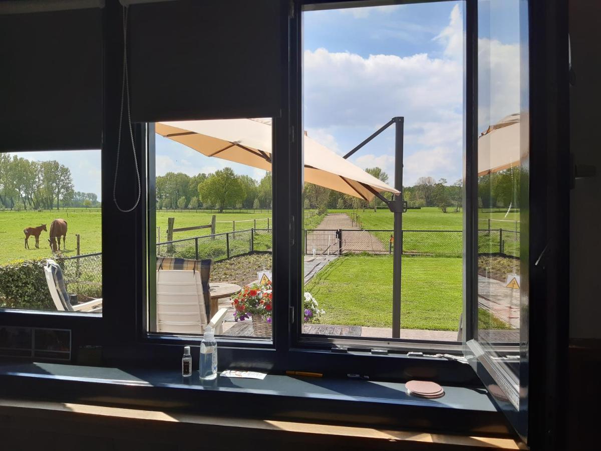 Sint-Oedenrode De Weije Wereld Bed & Breakfast エクステリア 写真